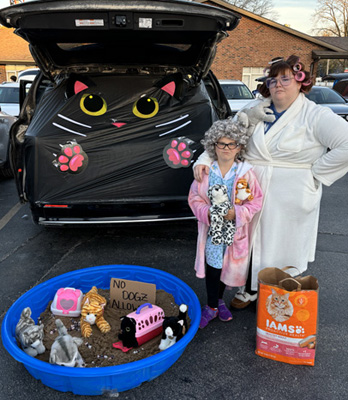 cat lady trunk